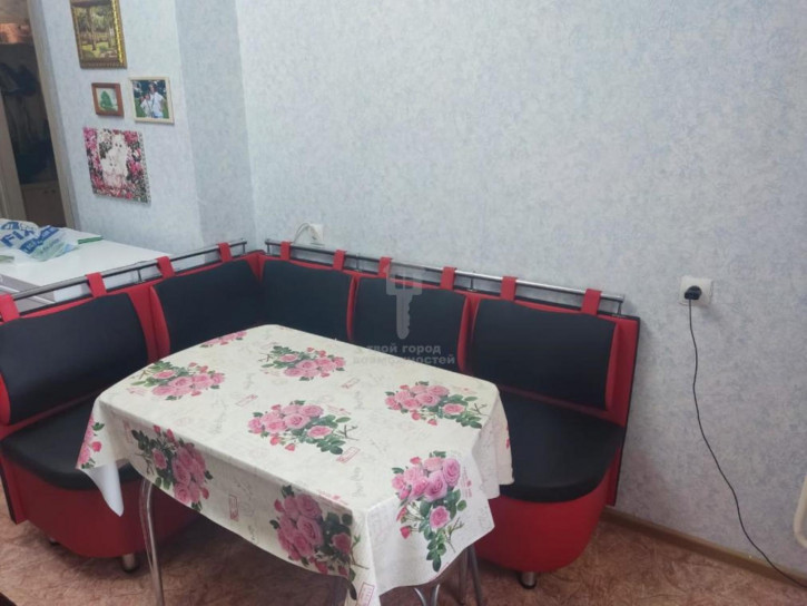 3-комн квартира Сибирский проспект, 45
