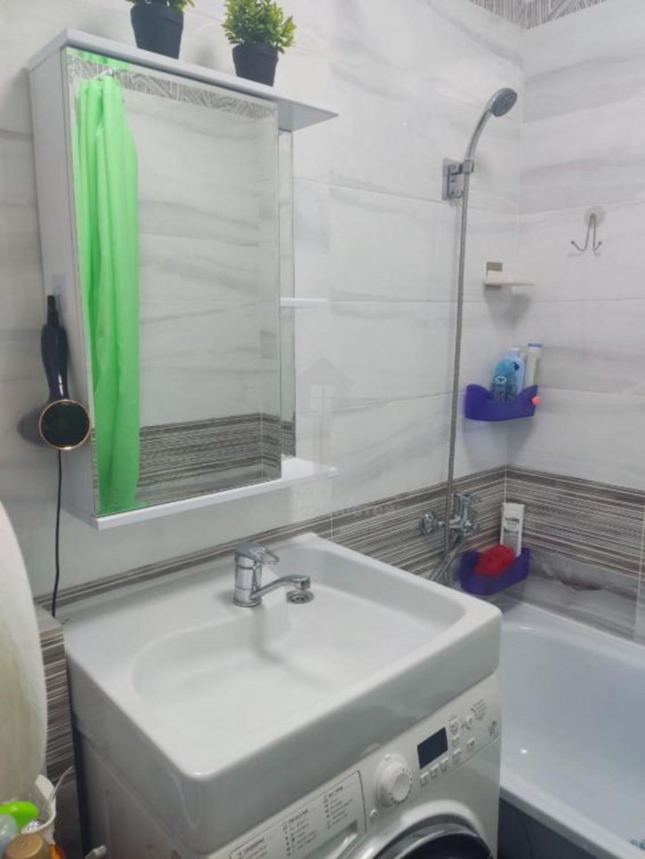 3-комн квартира Сибирский проспект, 45