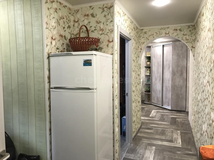 3-комн квартира микрорайон 8-й, д.9
