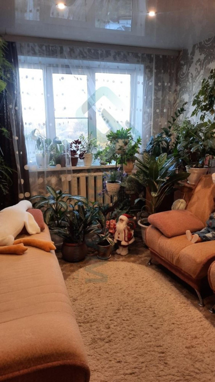 3-комн квартира площадь Победы, 11