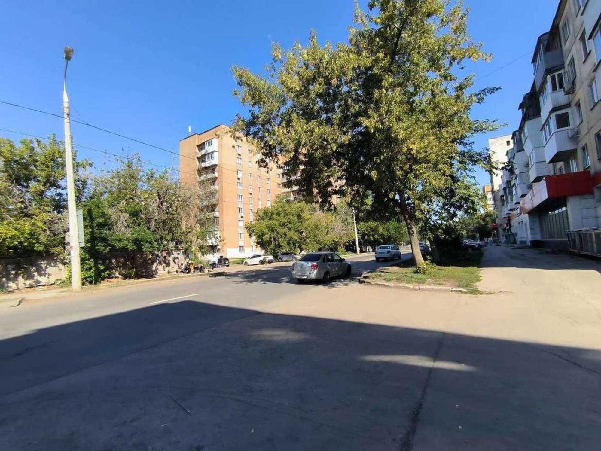 Купить торговое помещение за 12 000 000 рублей на Дзержинского улица, 24