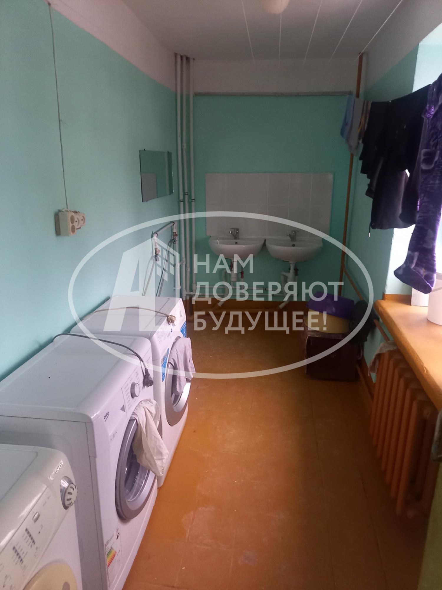 Купить комнату за 300 000 рублей на Молодёжная улица, 3