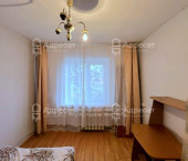 2-комн, 41кв м, этаж 1/5 ул. Землячки,  д.28