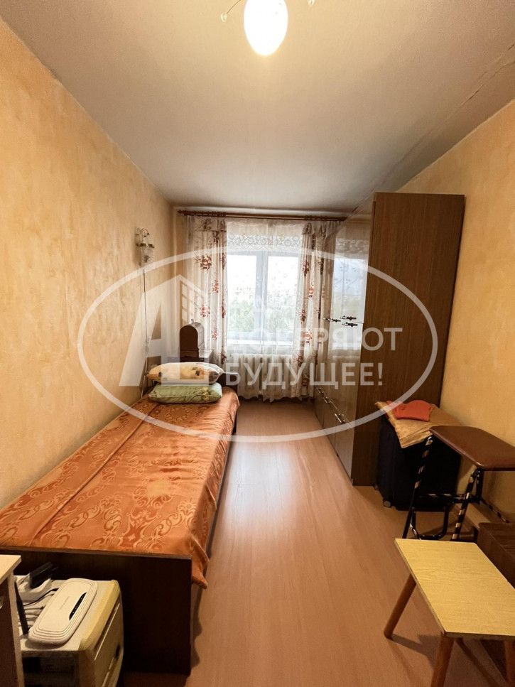 2-комн квартира улица Коммунаров, 63