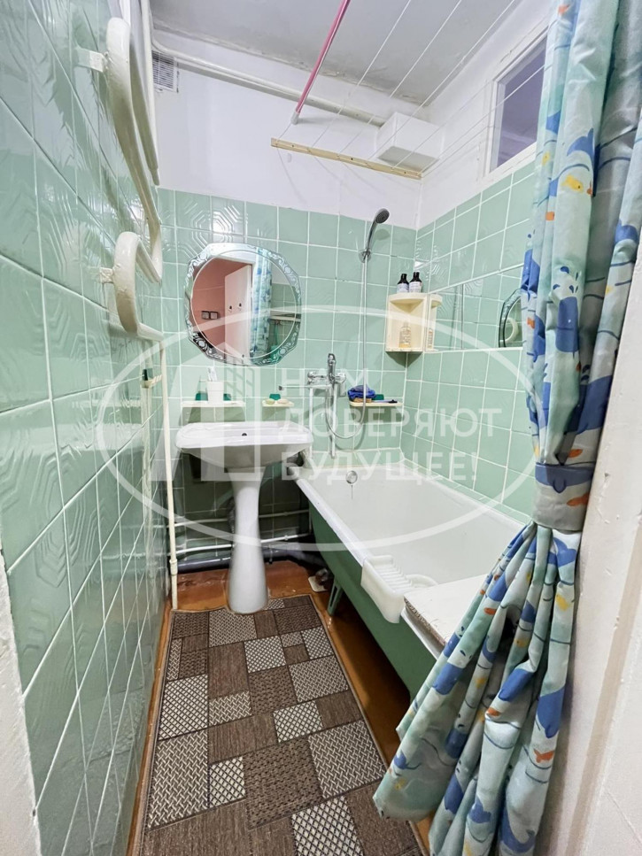 2-комн квартира улица Коммунаров, 63