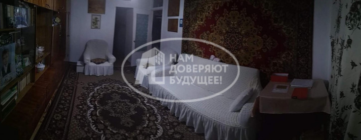 3-комн квартира Коммунистическая улица, 6/6 3-комн квартира Коммунистическая улица, 6/6