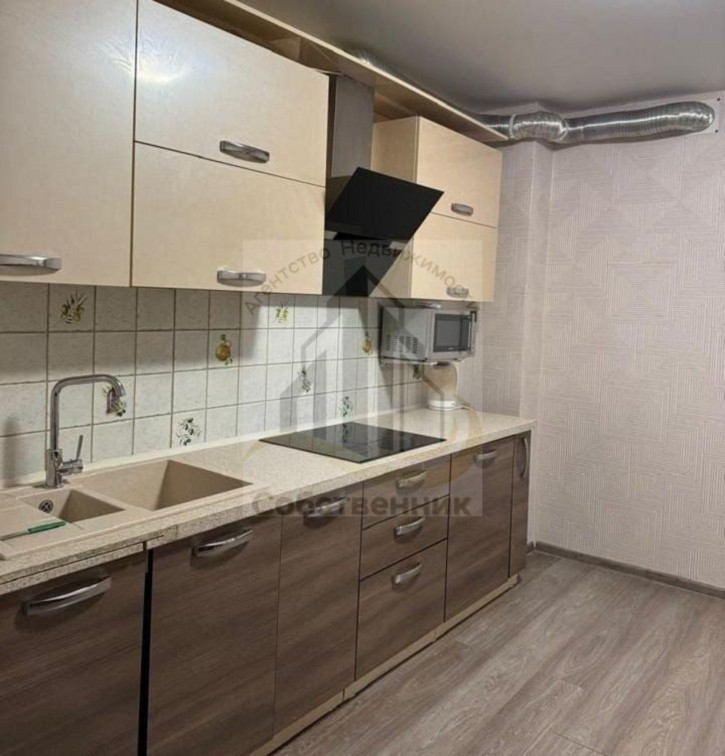 3-комн квартира Переверткина ул, 1/6