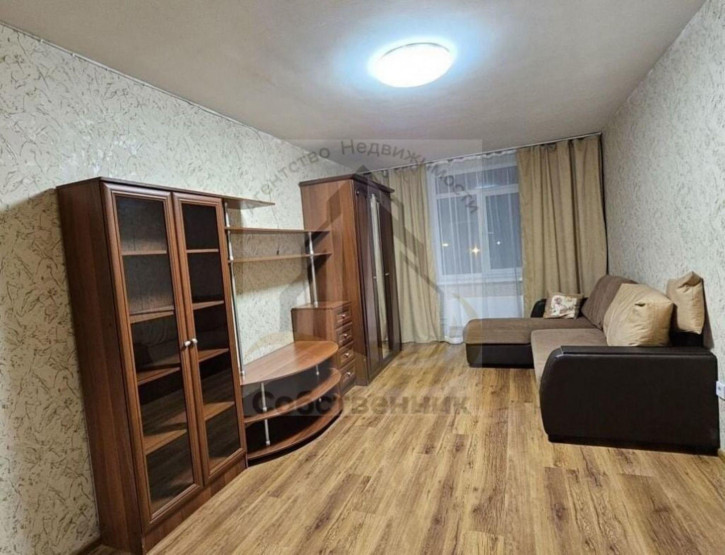 4-комн квартира Грамши ул, 82