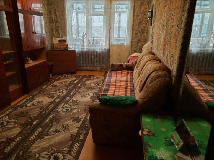 2-комн квартира Строителей ул, 8А