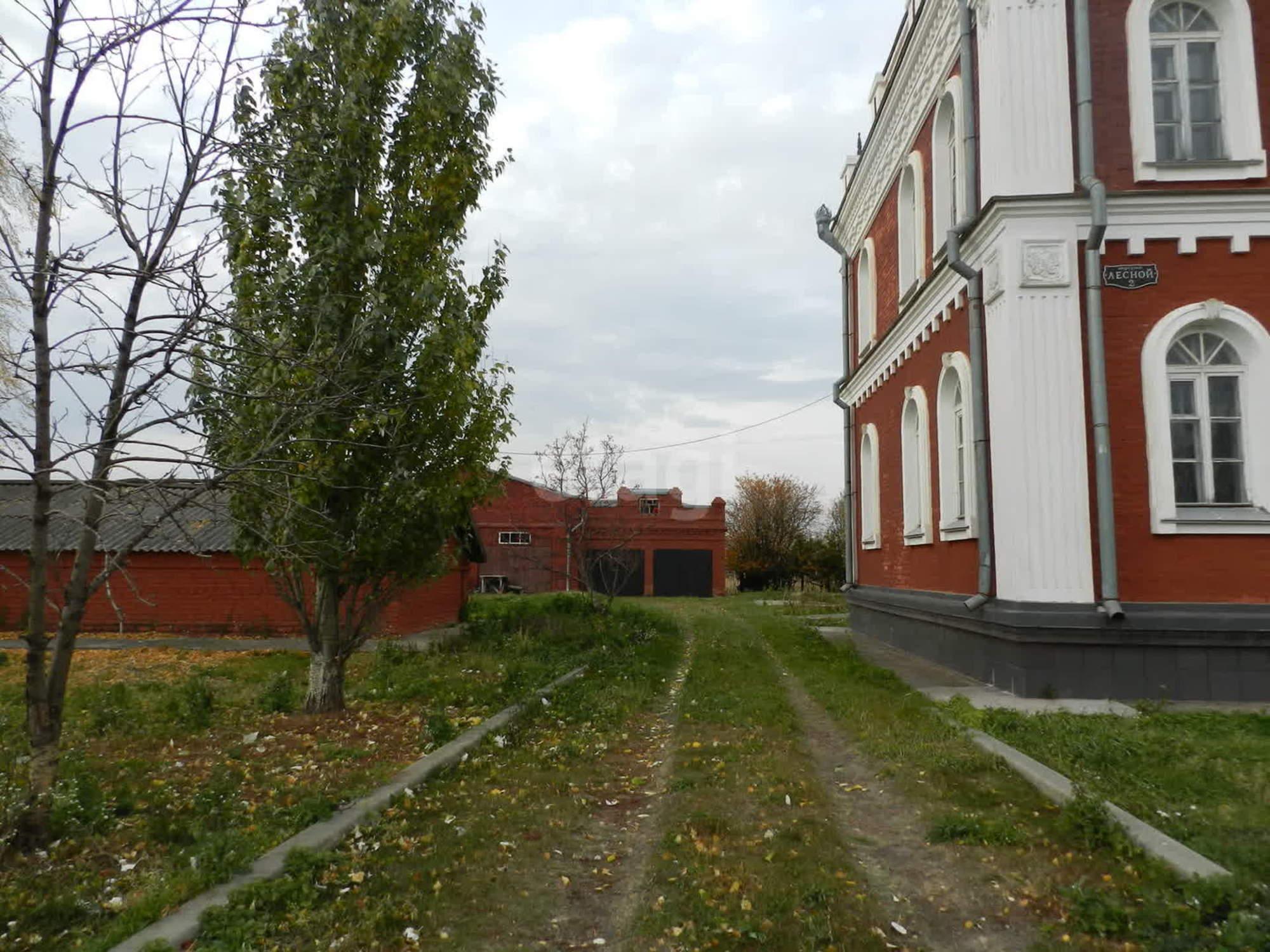 Купить дачу, дом, коттедж за 15 000 000 рублей на Лесной пер., 2