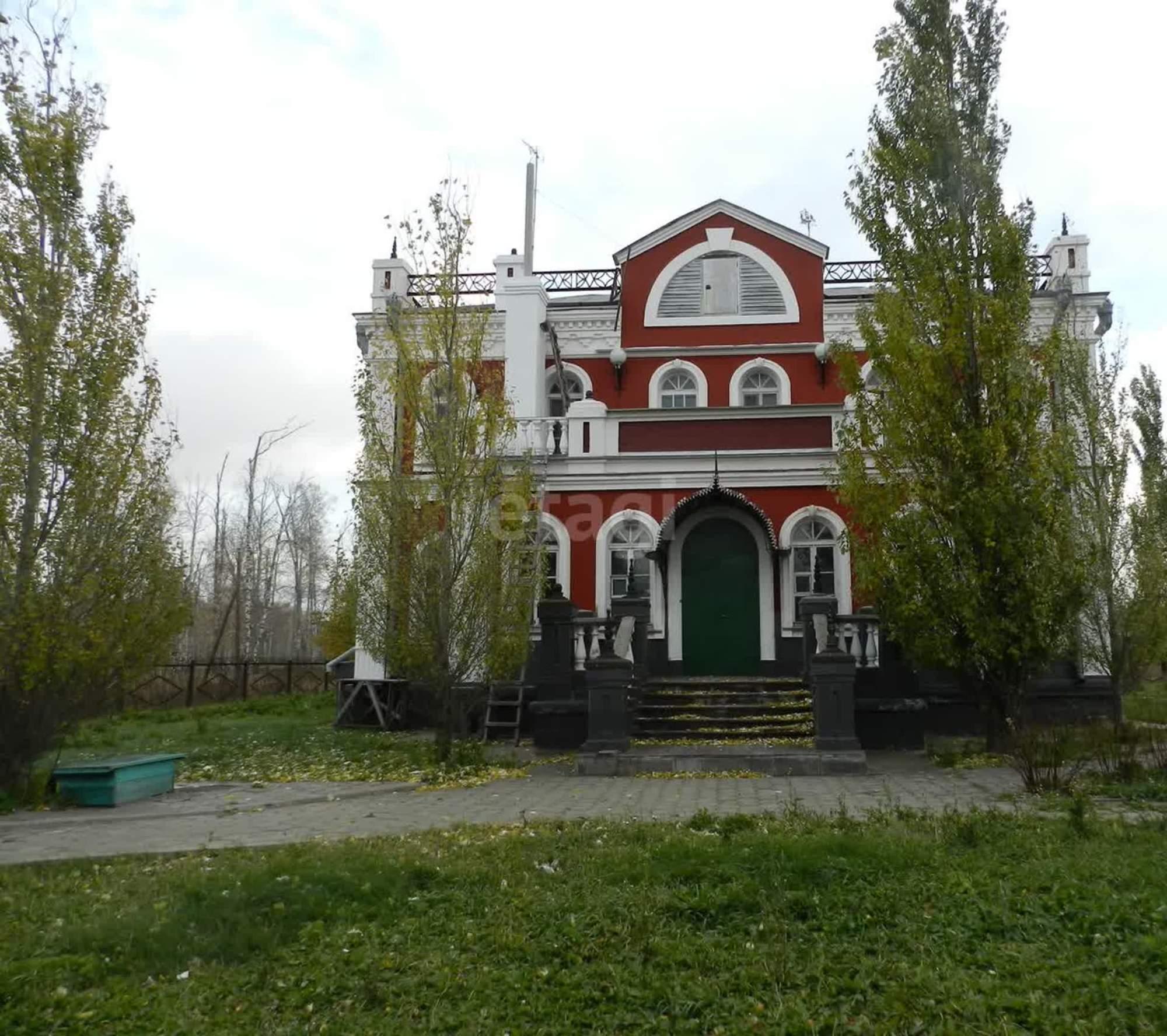 Купить дачу, дом, коттедж за 15 000 000 рублей на Лесной пер., 2