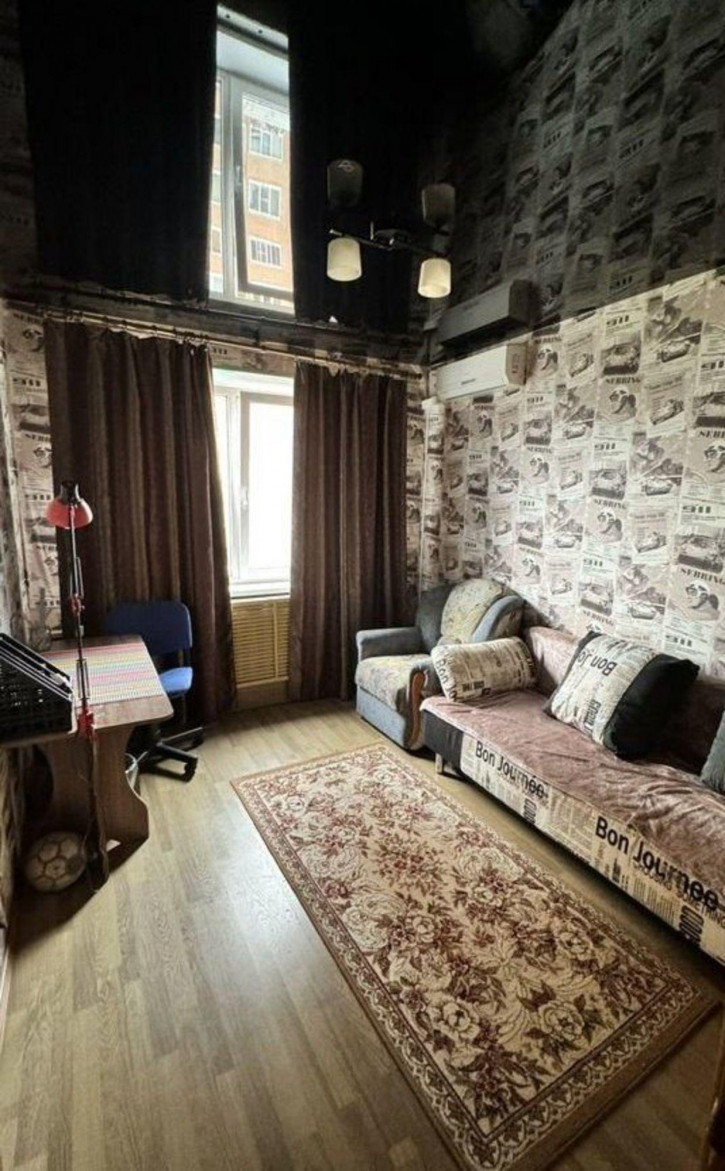 4-комн квартира Восточный мкр, 9