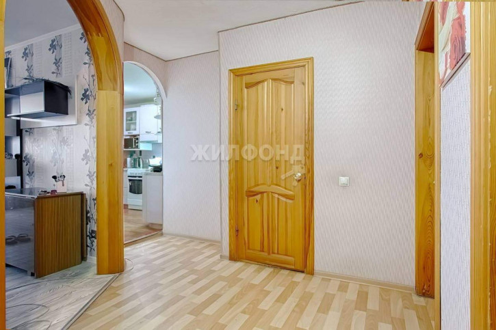 3-комн квартира Павлова улица, д.8