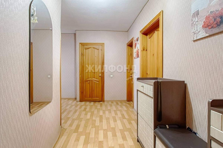 3-комн квартира Павлова улица, д.8