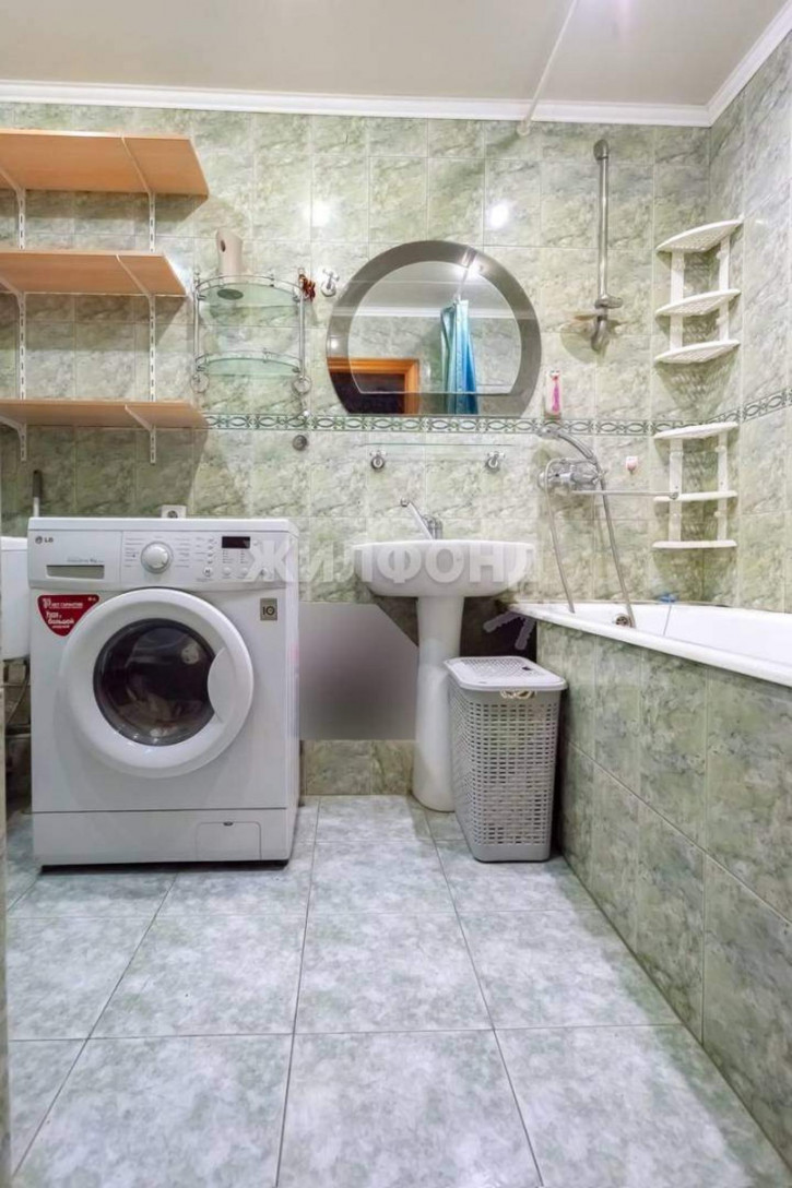 3-комн квартира Павлова улица, д.8