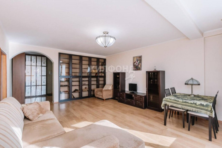 2-комн квартира Зыряновская, 55