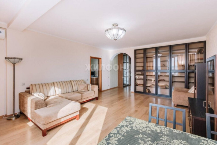 2-комн квартира Зыряновская, 55
