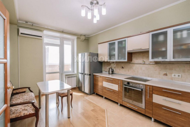 2-комн квартира Зыряновская, 55
