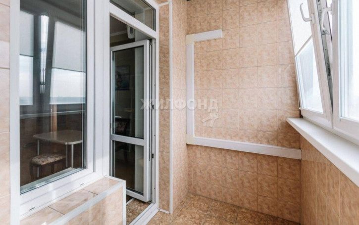 2-комн квартира Зыряновская, 55