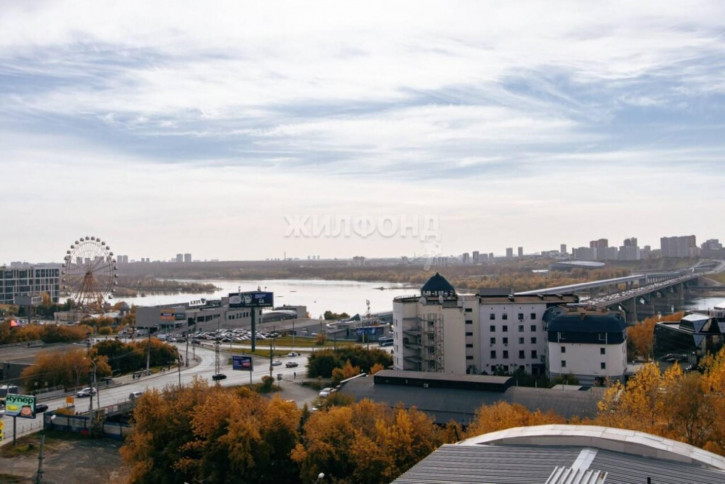 2-комн квартира Зыряновская, 55