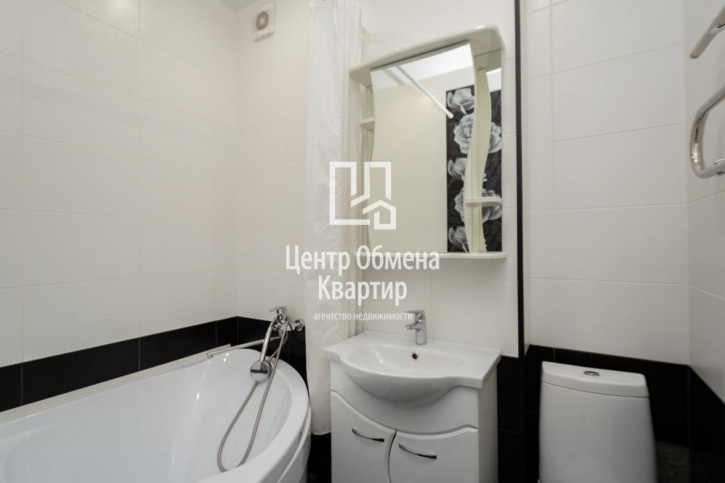 3-комн квартира Байкальская, 236В - 1