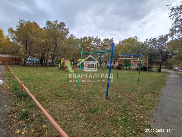 2-комн квартира Енисейский , 11