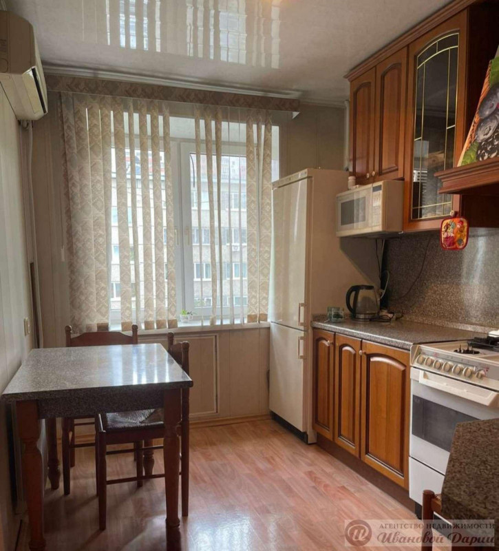 3-комн квартира Николая Панова улица, 38А