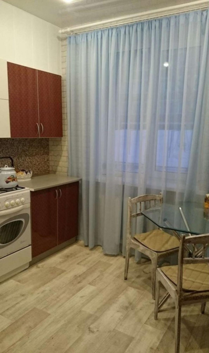 1-комн квартира Победы улица, 4
