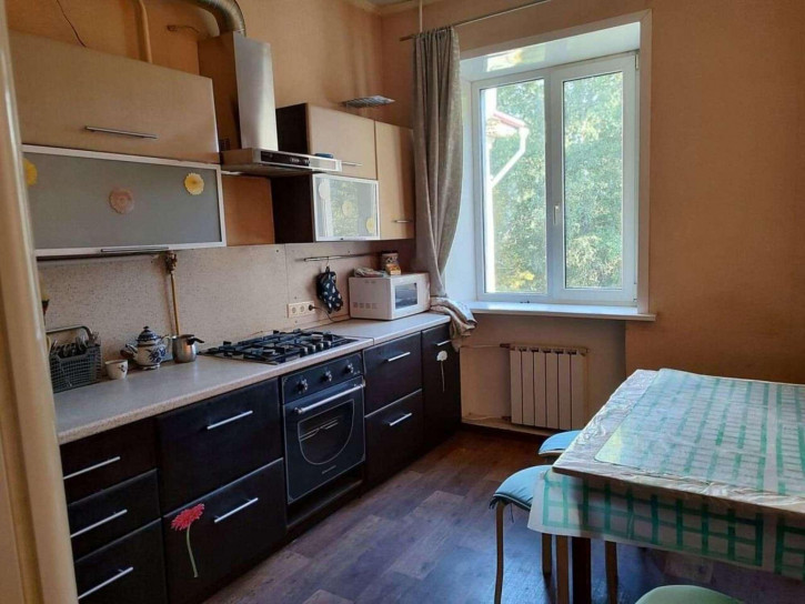 2-комн квартира Кирова проспект, 48