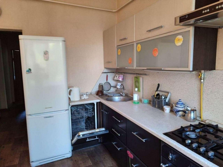 2-комн квартира Кирова проспект, 48