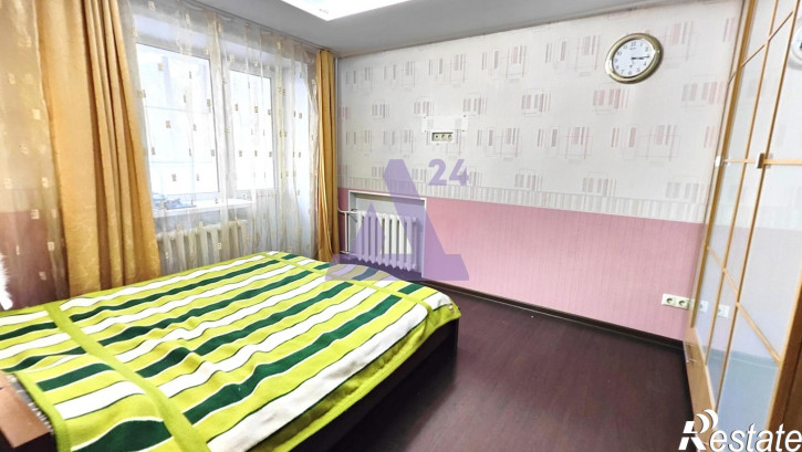 3-комн квартира улица Антона Петрова, дом 246
