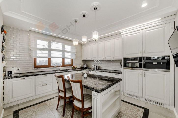 4-комн квартира Кожевенная ул, 24