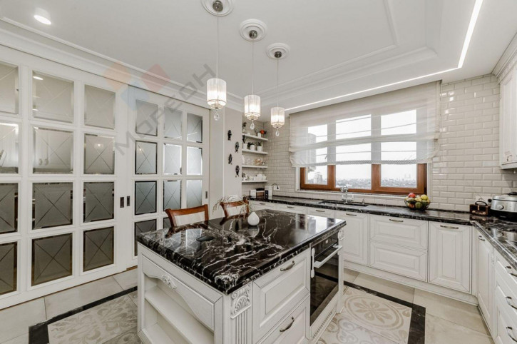 4-комн квартира Кожевенная ул, 24