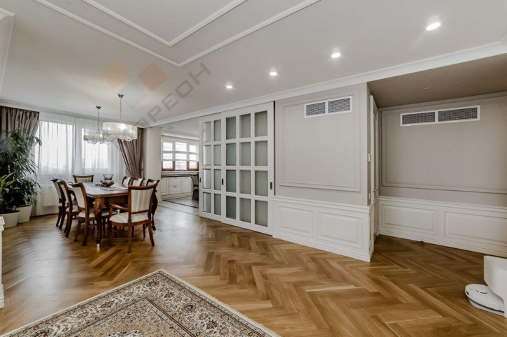 4-комн квартира Кожевенная ул, 24