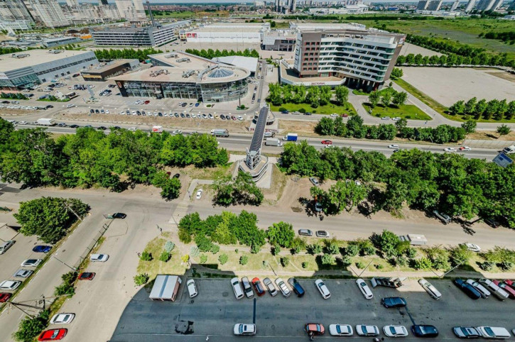 4-комн квартира Александра Покрышкина ул, 2/2