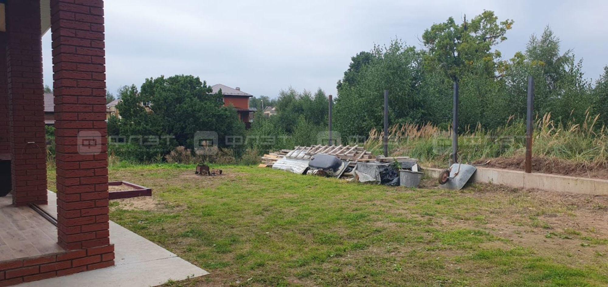 Купить дачу, дом, коттедж за 11 400 000 рублей на ул. Радужная, дом 13