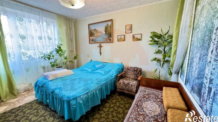 4-комн квартира Мира ул., 27