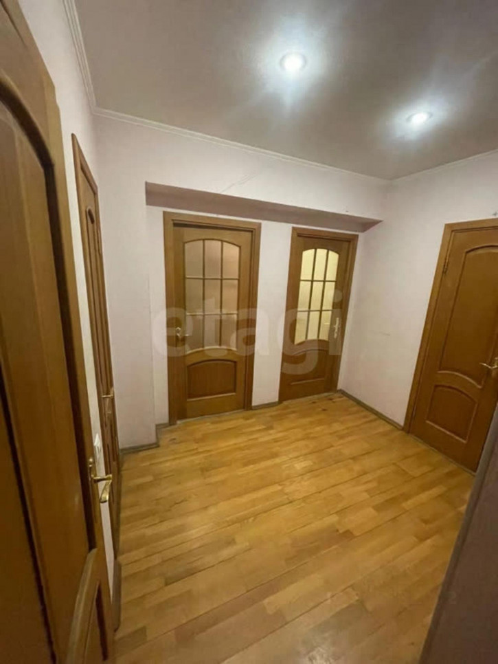 4-комн квартира улица Чехова, 13