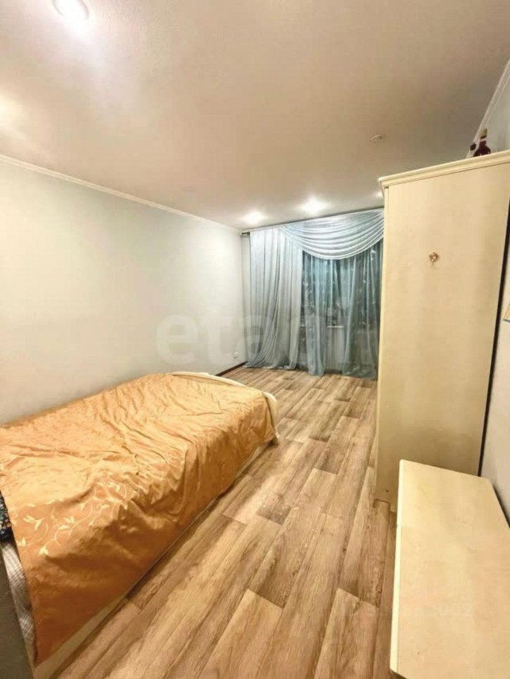 4-комн квартира улица Чехова, 13