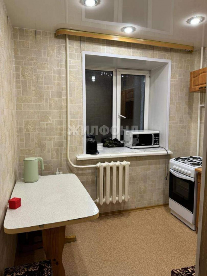 2-комн квартира Титова улица, д.36 2-комн квартира Титова улица, д.36