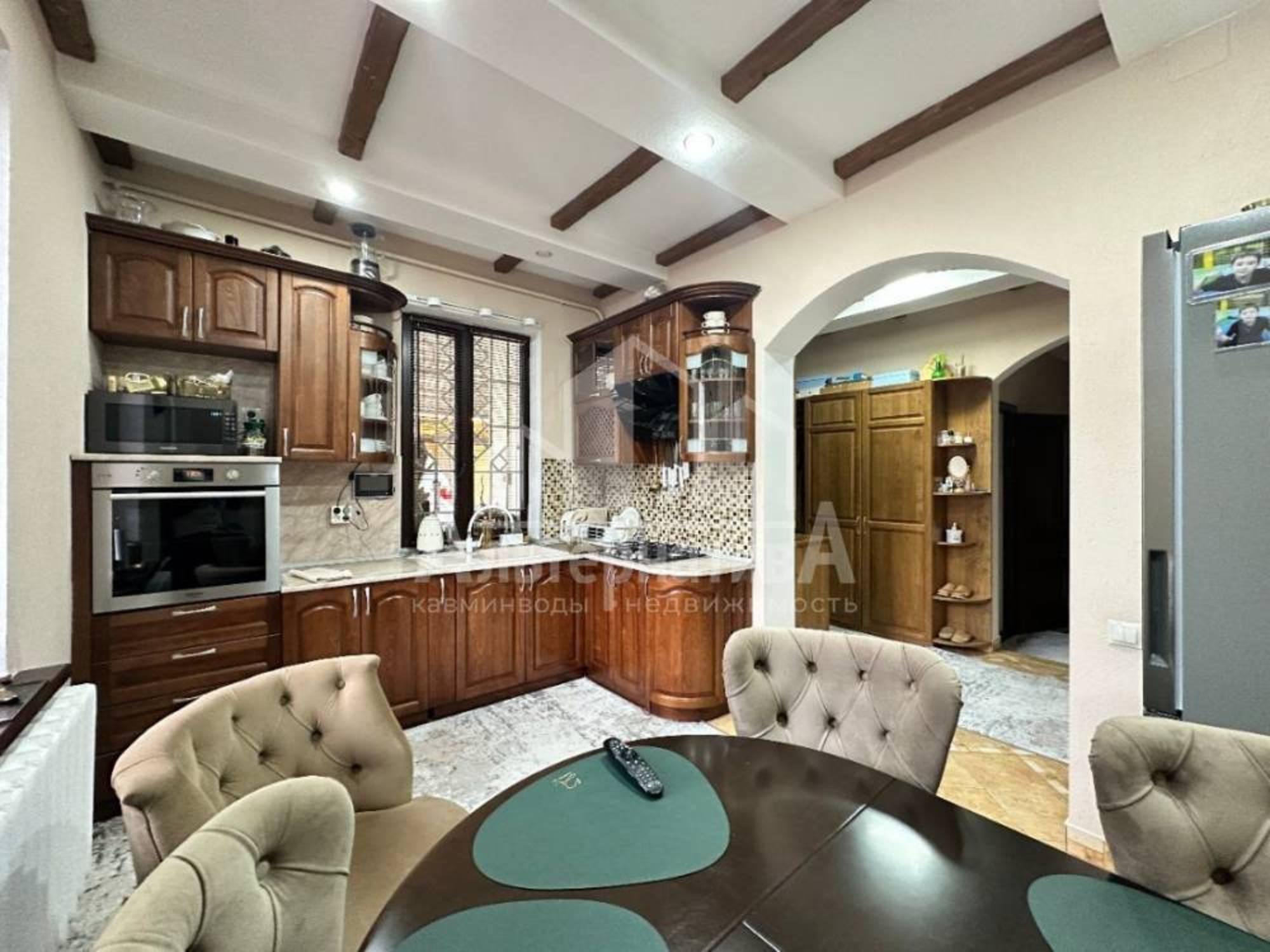 Купить дачу, дом, коттедж за 24 900 000 рублей на Фоменко 4-я линия ул.