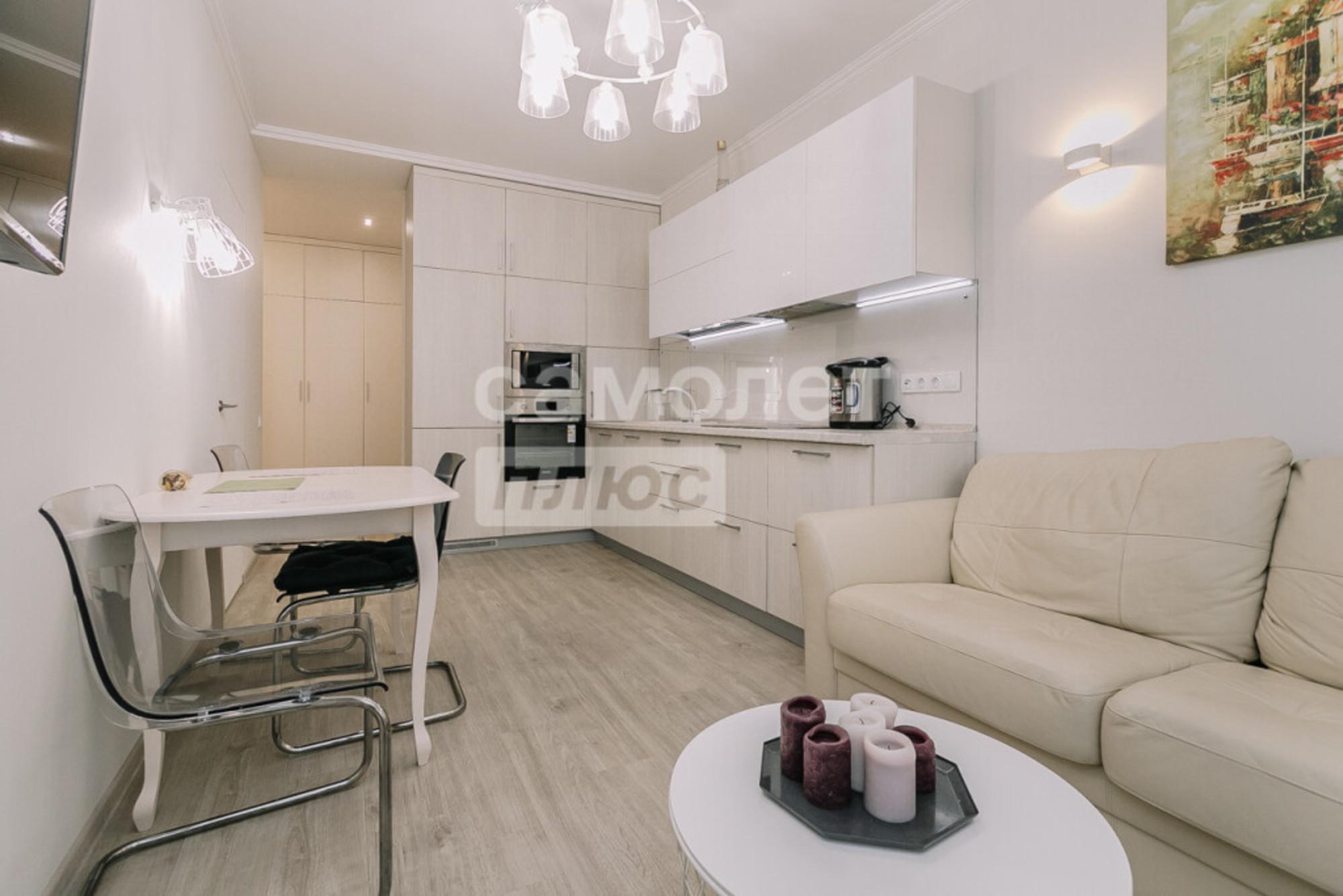 Продажа 2-комн квартиры Сибревкома, 9