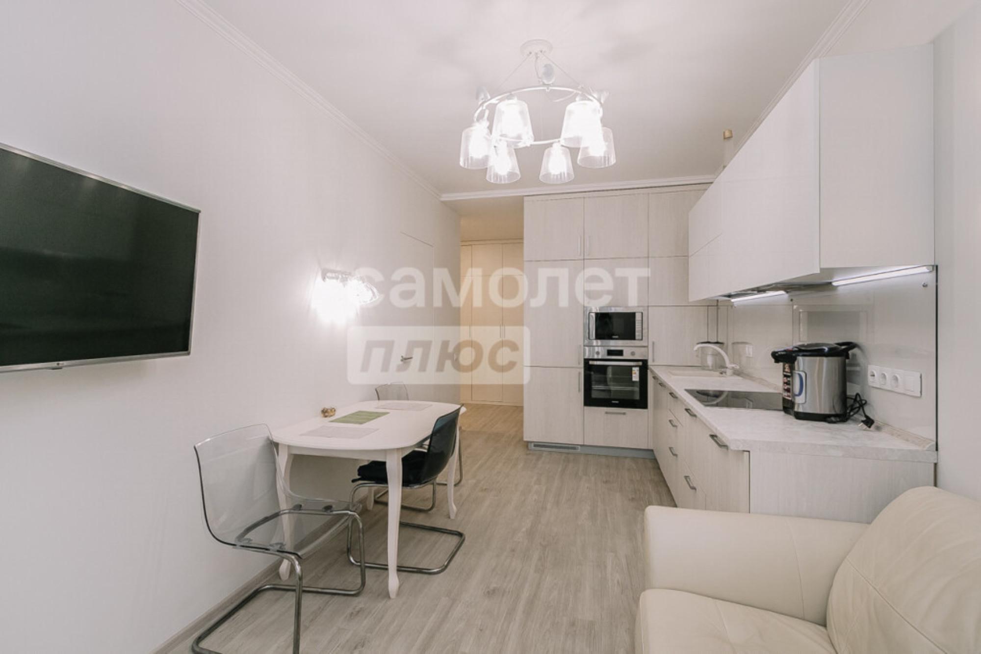 Продажа 2-комн квартиры Сибревкома, 9