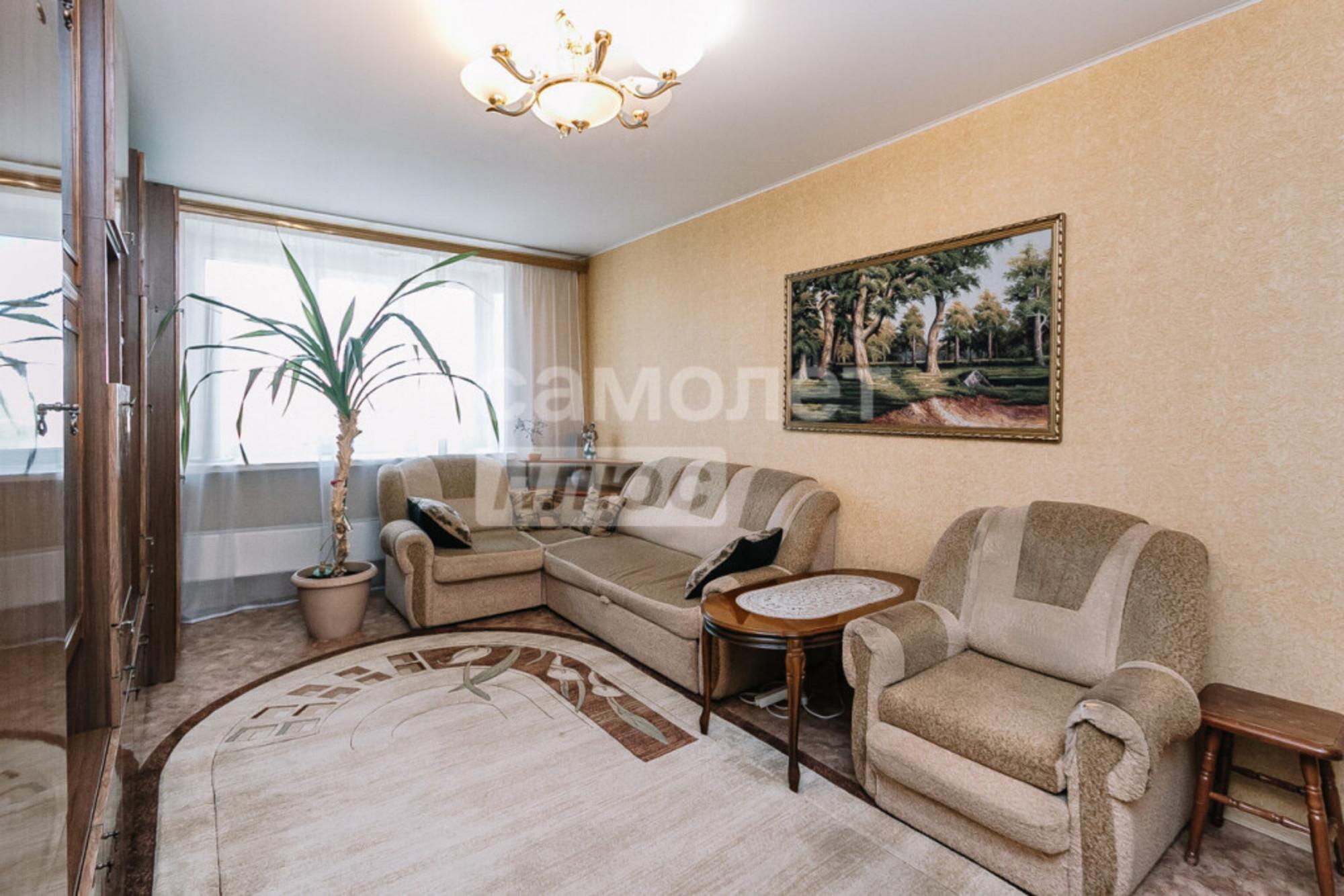 Продажа 3-комн квартиры Бориса Богаткова, 194/9