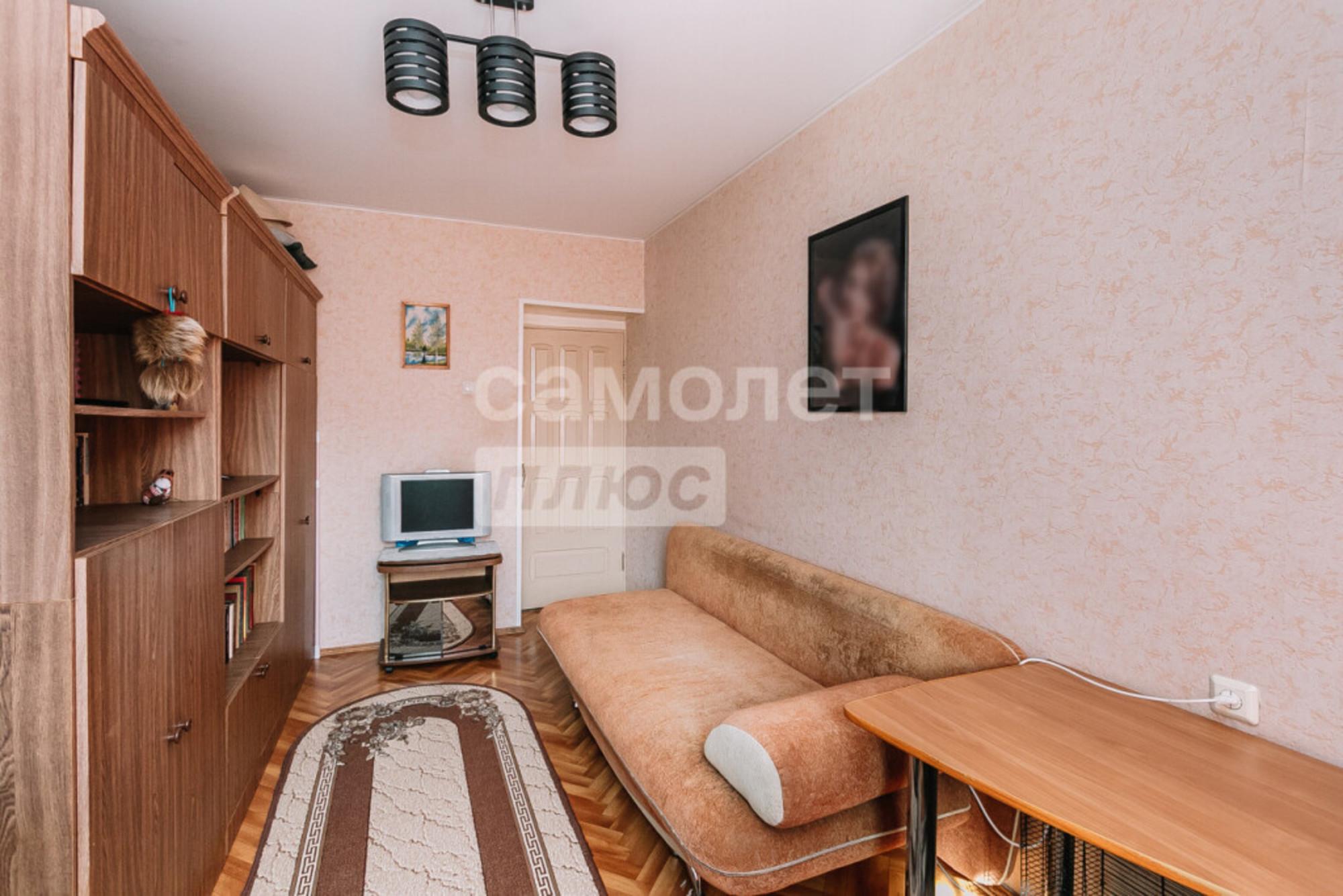 Продажа 3-комн квартиры Бориса Богаткова, 194/9