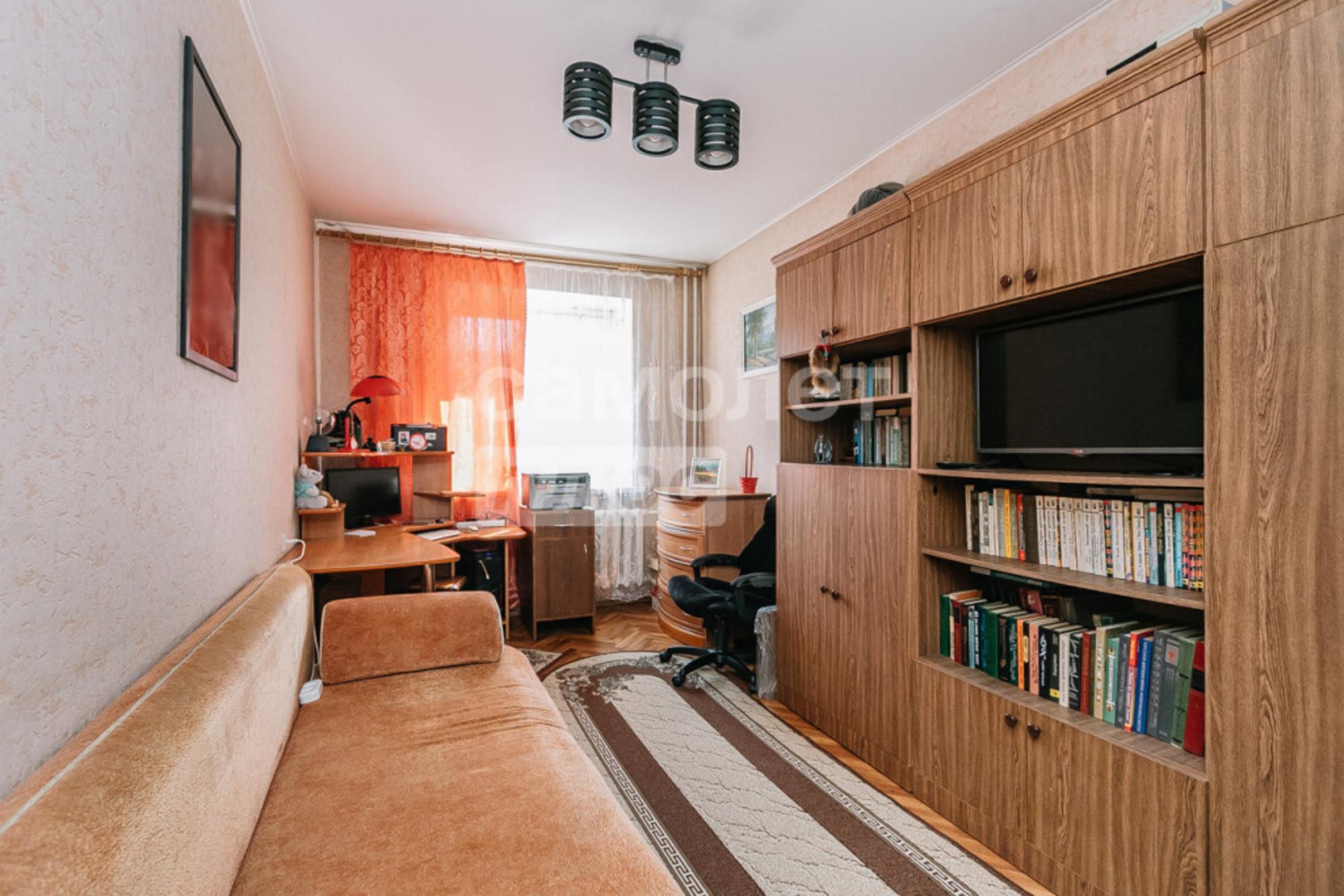 Продажа 3-комн квартиры Бориса Богаткова, 194/9