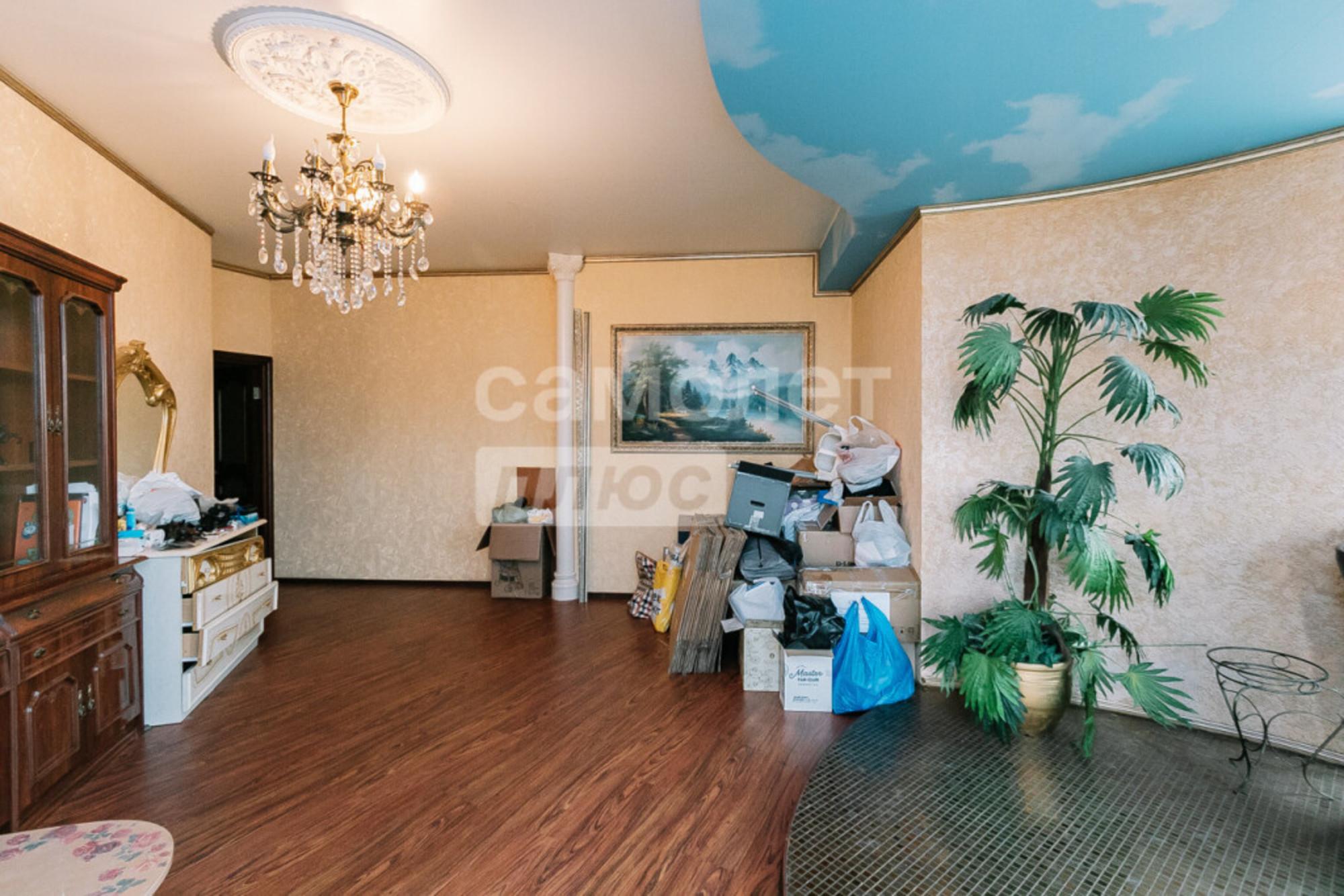 Продажа 3-комн квартиры Сибирская, 57