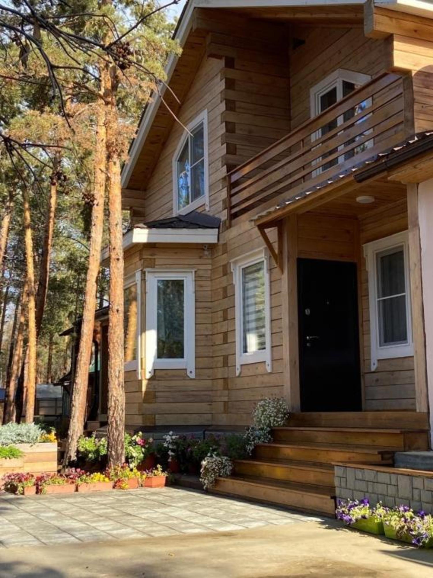 Купить дачу, дом, коттедж за 18 500 000 рублей на Кустук, 13