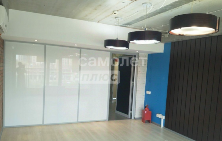 Офис Военная, 9