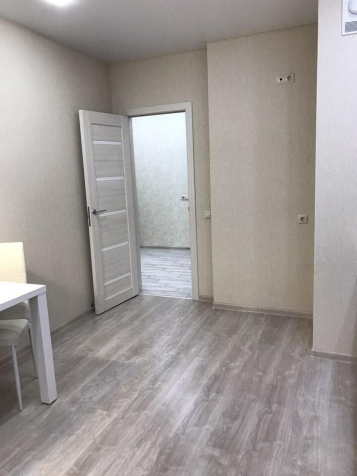 2-комн квартира Лукачева улица, 6